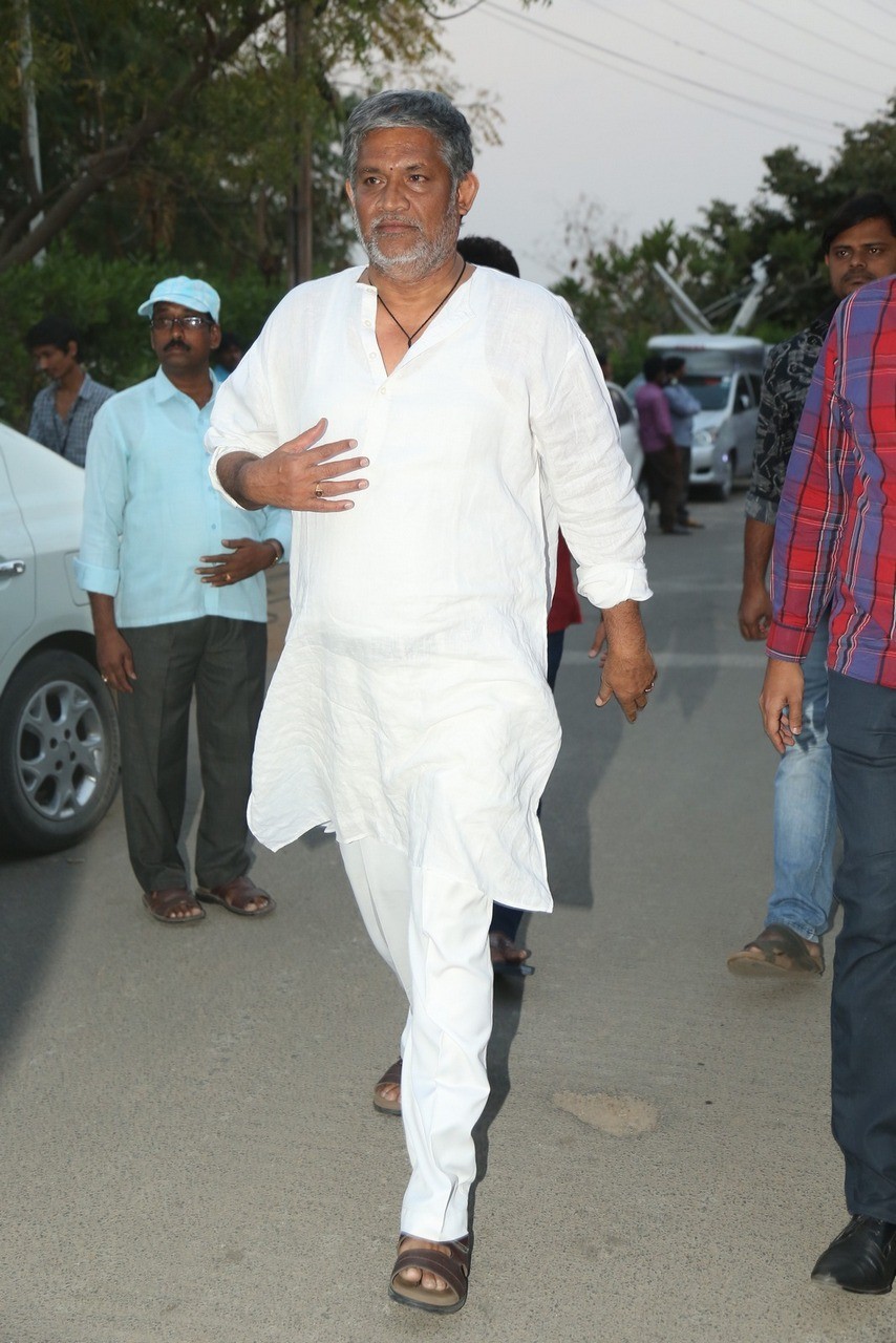 D Ramanaidu Condolences Photos 05 - 48 / 164 photos