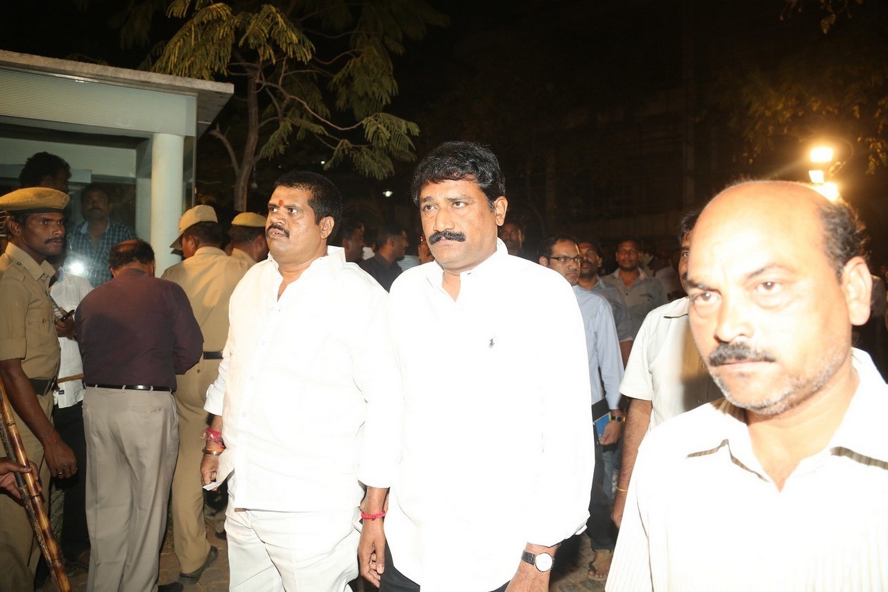 D Ramanaidu Condolences Photos 05 - 83 / 164 photos