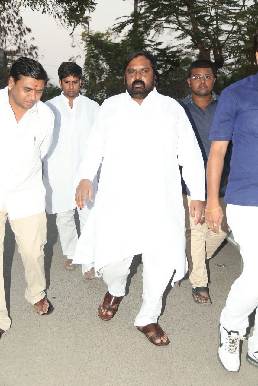 D Ramanaidu Condolences Photos 05 - 115 / 164 photos