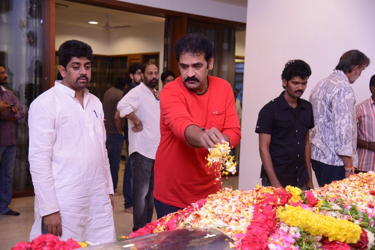 D Ramanaidu Condolences Photos 05 - 124 / 164 photos