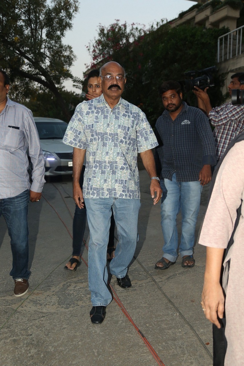 D Ramanaidu Condolences Photos 05 - 137 / 164 photos