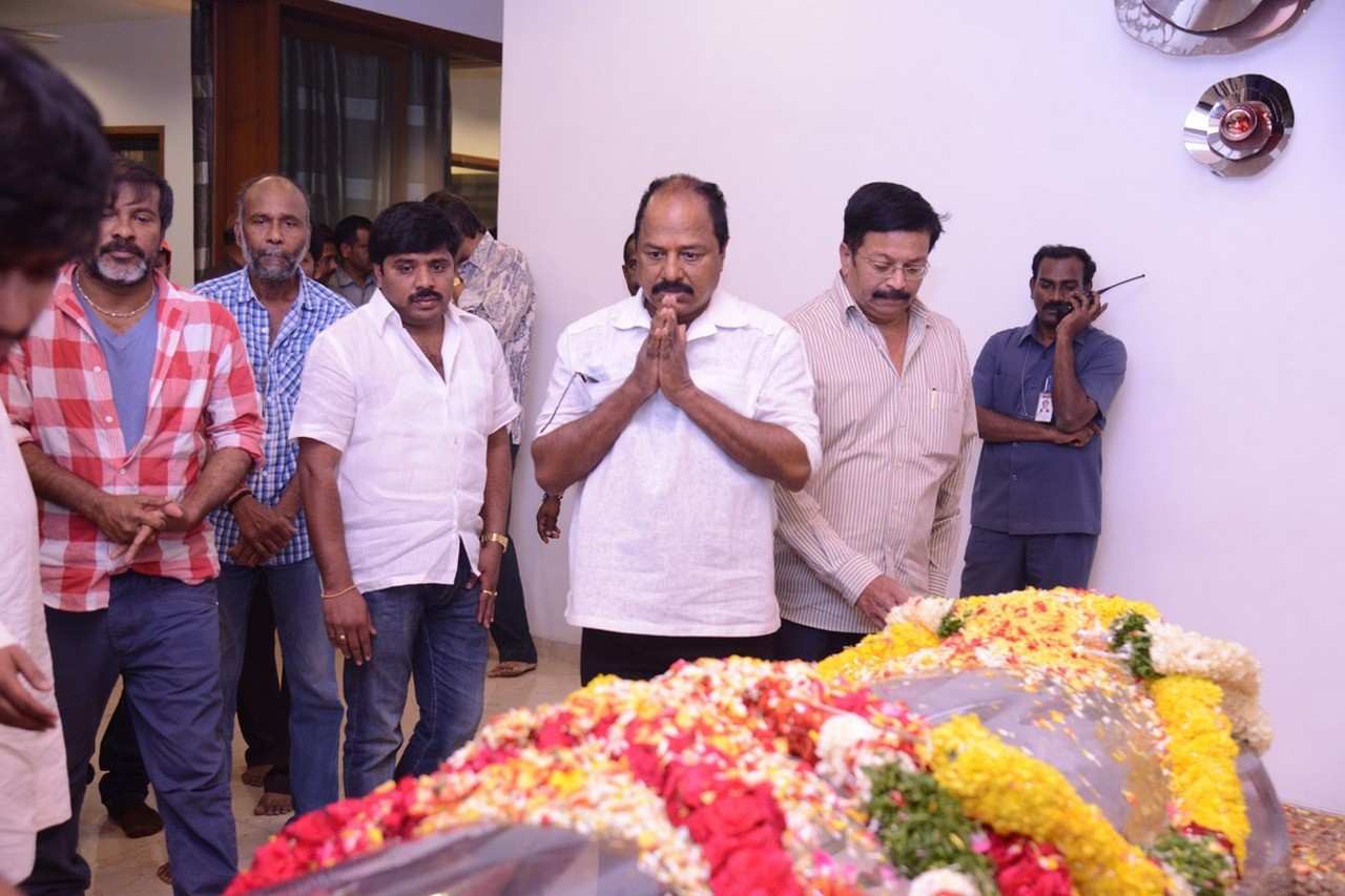 D Ramanaidu Condolences Photos 05 - 142 / 164 photos