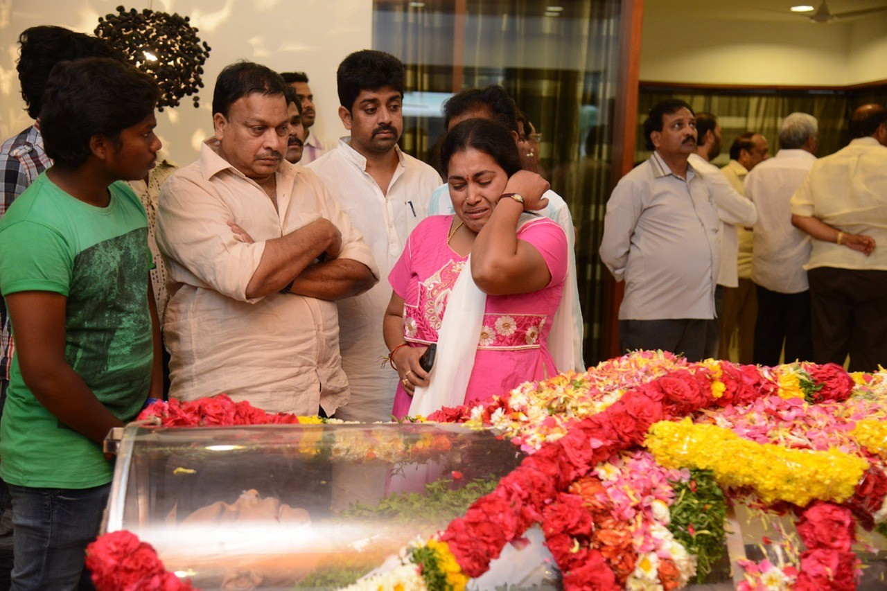 D Ramanaidu Condolences Photos 05 - 154 / 164 photos