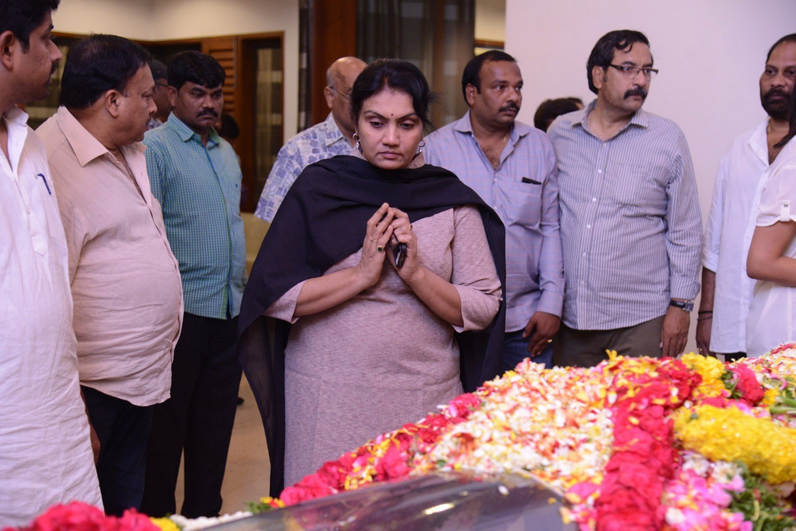 D Ramanaidu Condolences Photos 06 - 47 / 99 photos