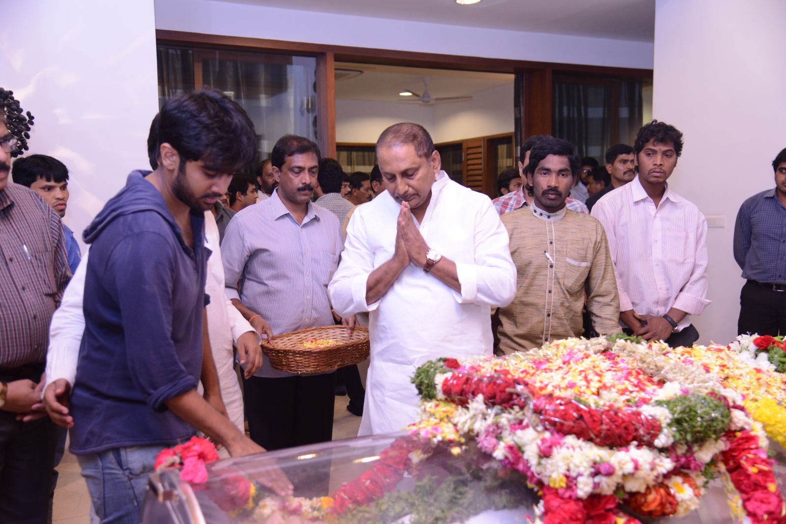 D Ramanaidu Condolences Photos 07 - 45 / 58 photos