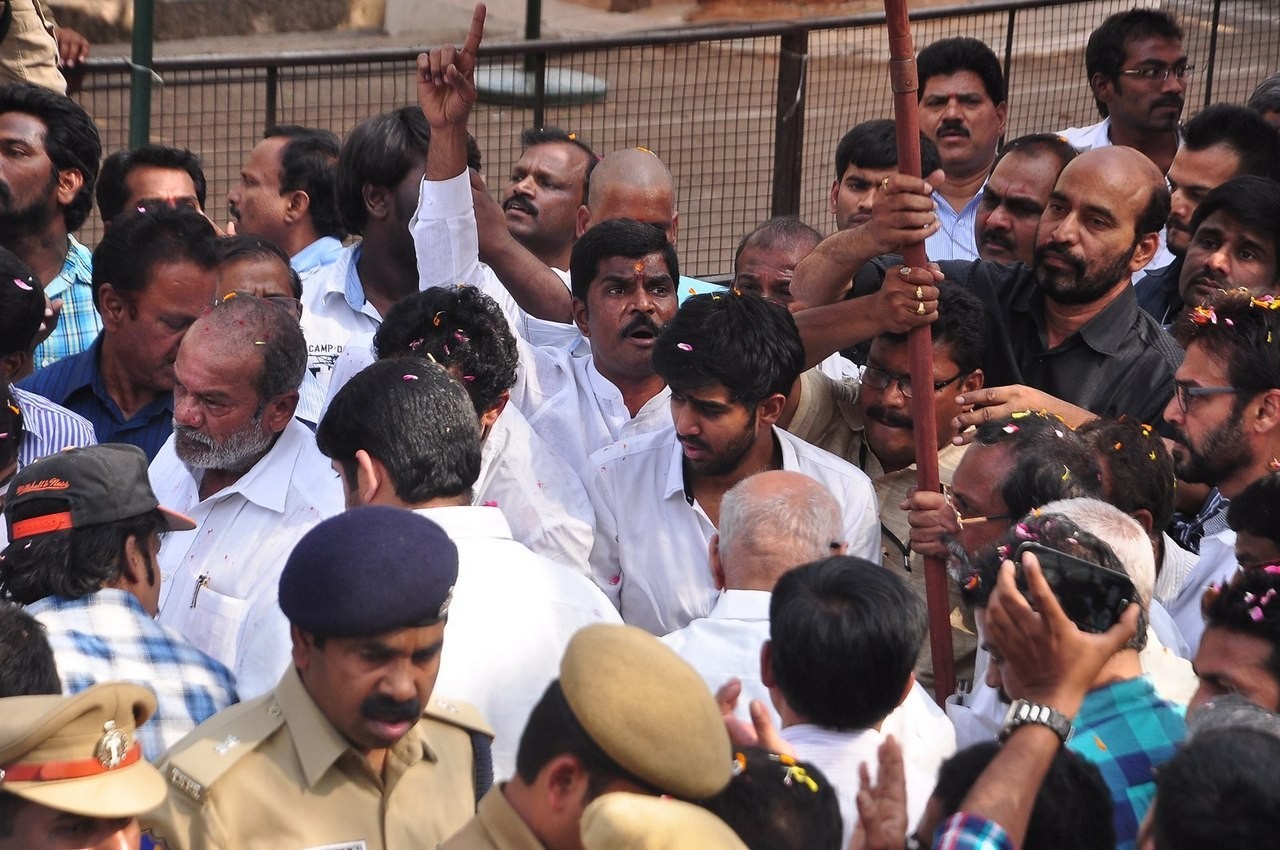 D Ramanaidu Funeral Ceremony - 47 / 326 photos