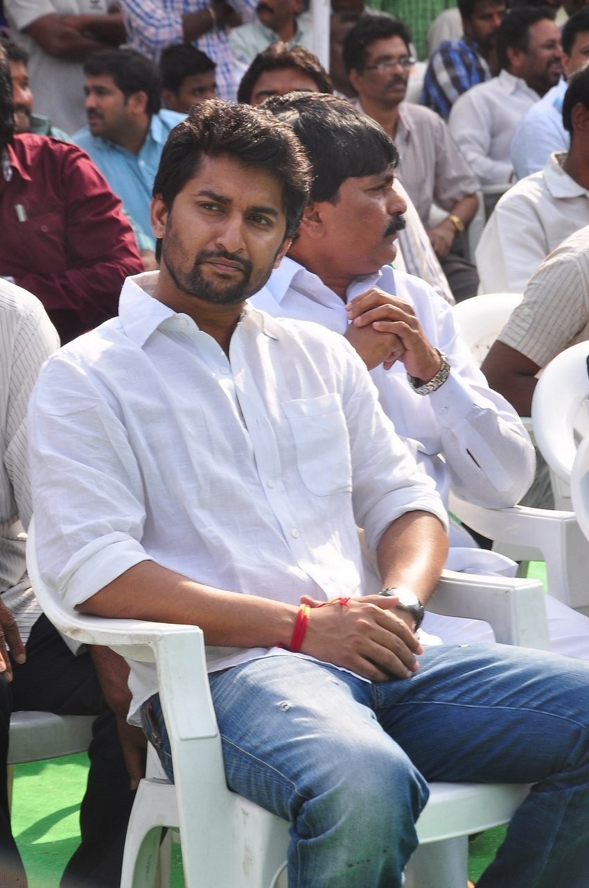 D Ramanaidu Funeral Ceremony - 75 / 326 photos