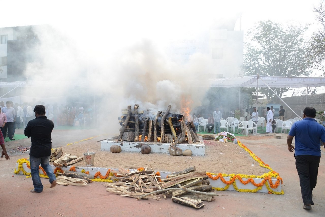 D Ramanaidu Funeral Ceremony - 120 / 326 photos