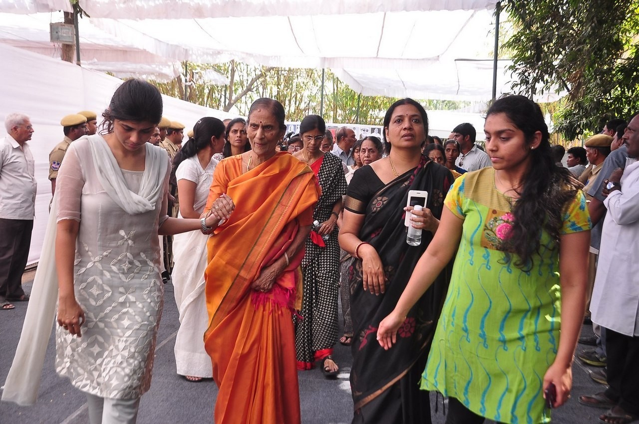 D Ramanaidu Funeral Ceremony - 124 / 326 photos