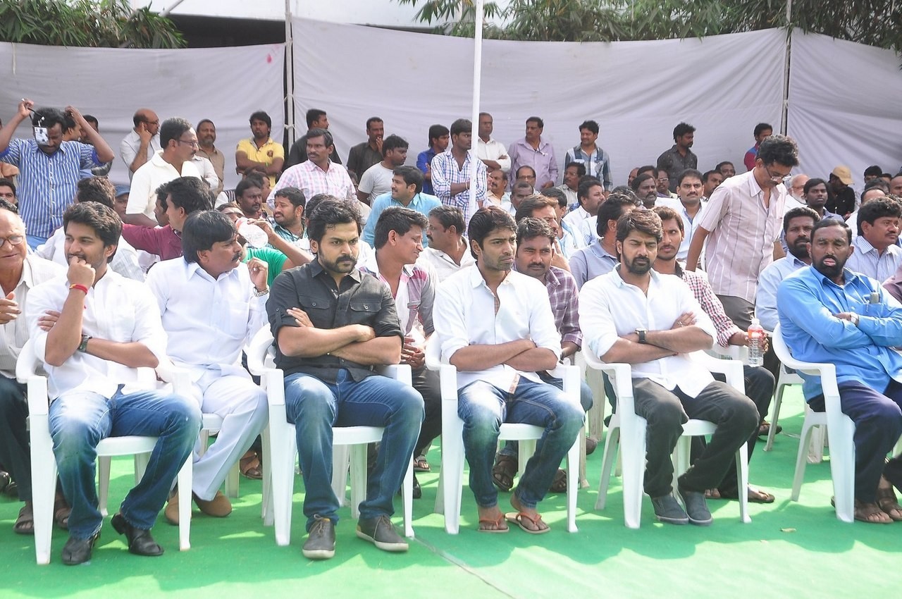 D Ramanaidu Funeral Ceremony - 142 / 326 photos