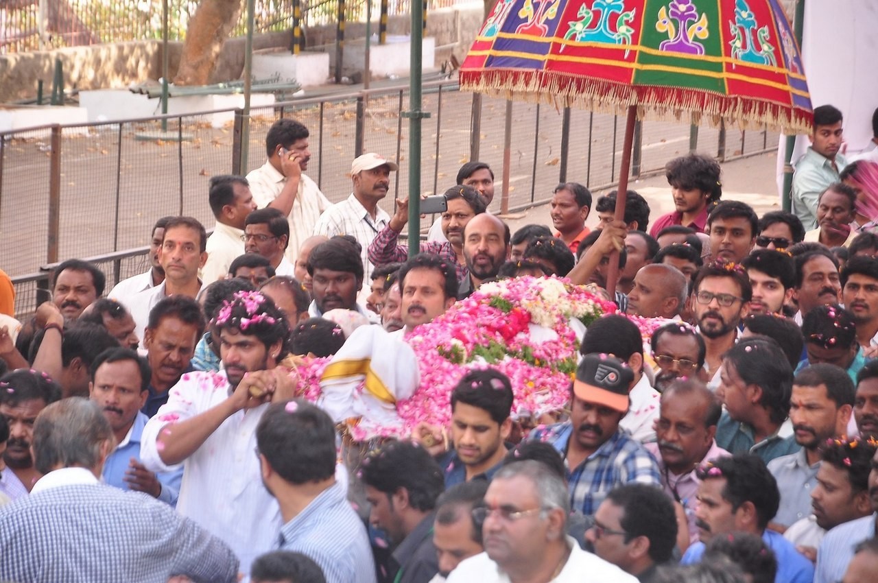 D Ramanaidu Funeral Ceremony - 143 / 326 photos