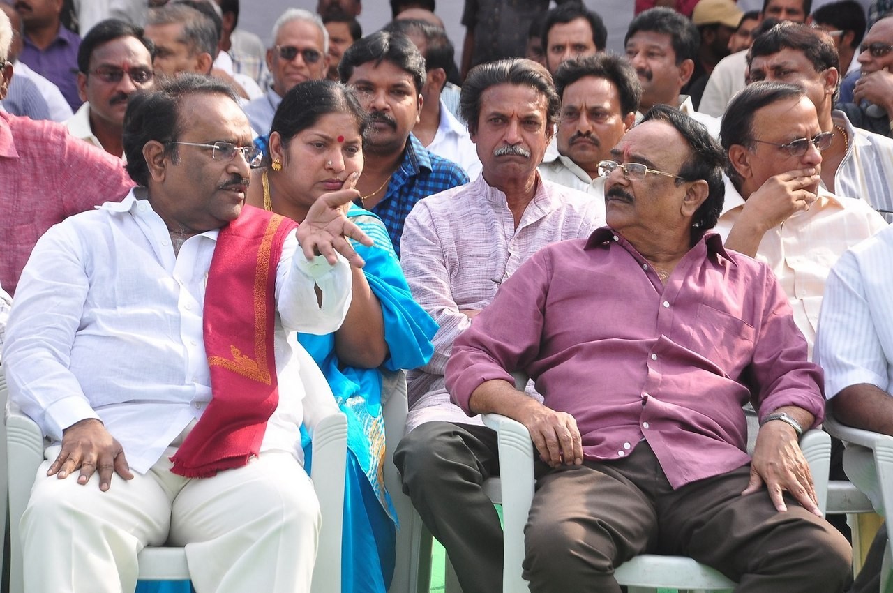 D Ramanaidu Funeral Ceremony - 189 / 326 photos