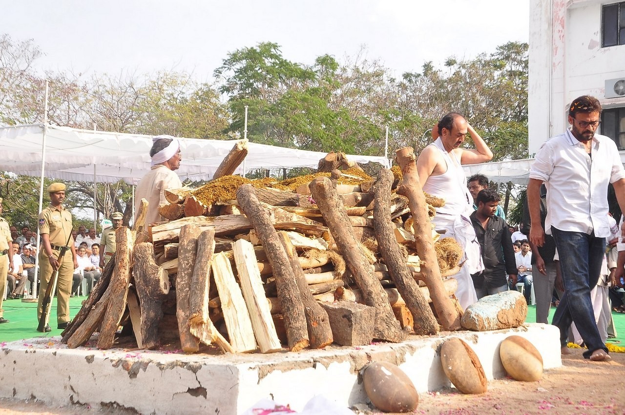 D Ramanaidu Funeral Ceremony - 192 / 326 photos