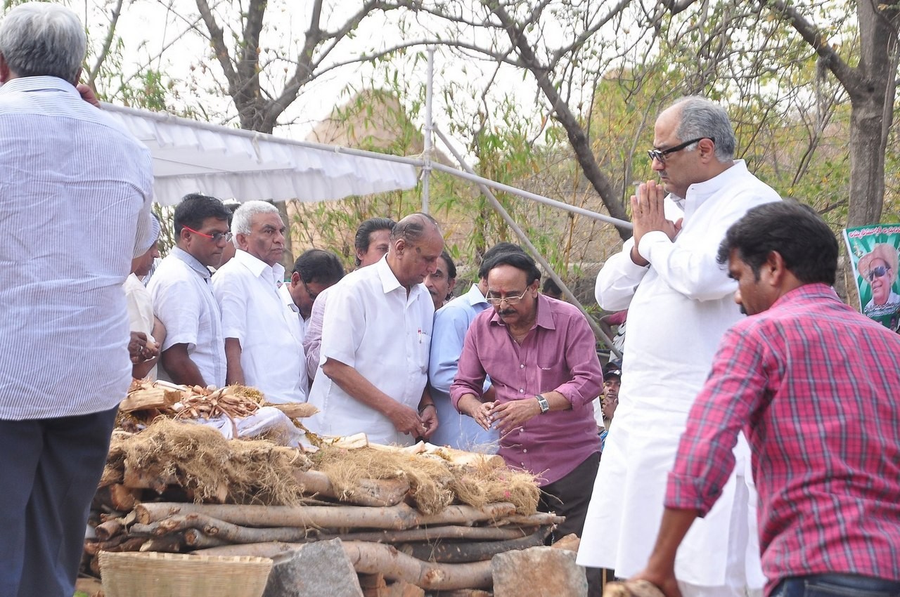 D Ramanaidu Funeral Ceremony - 194 / 326 photos