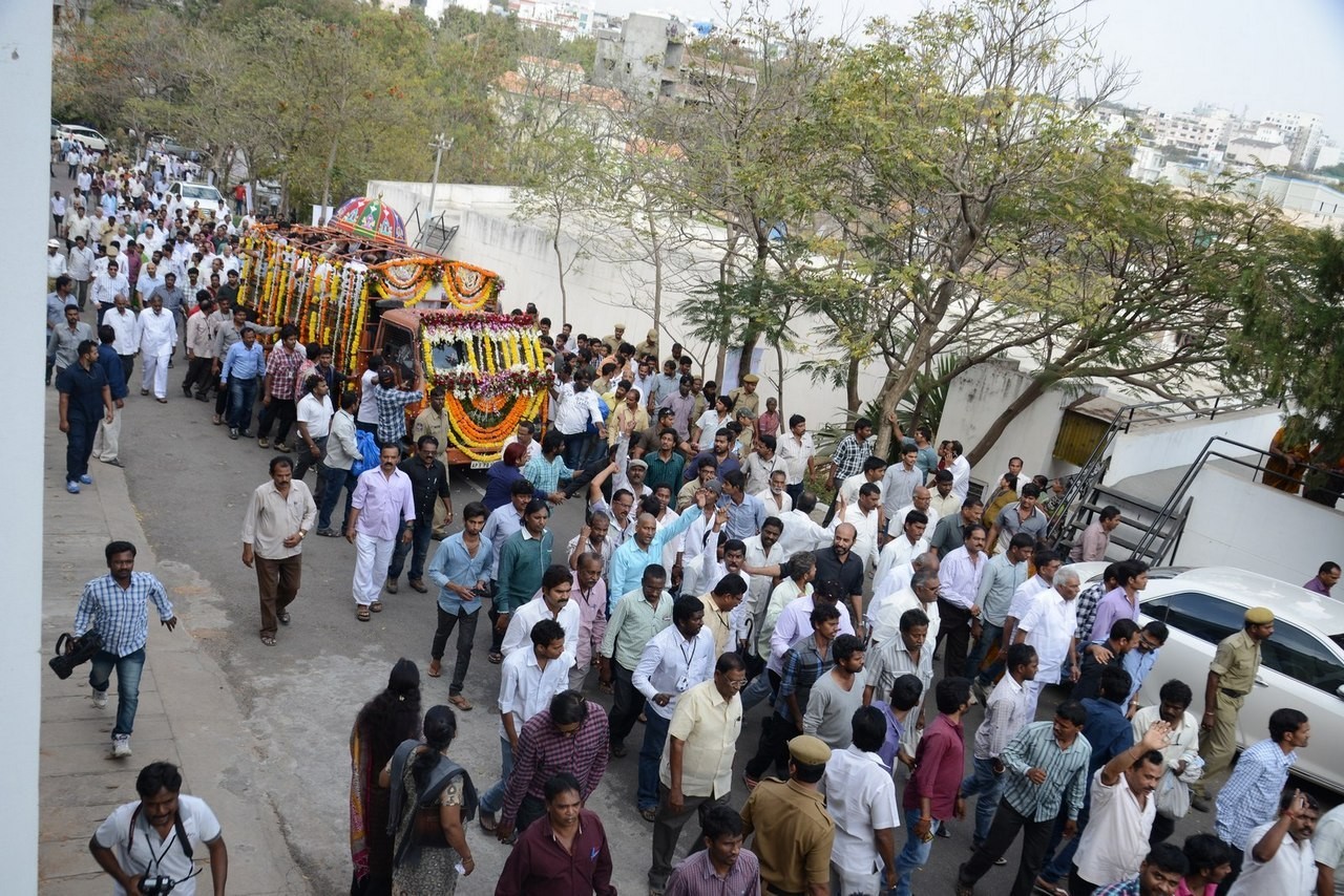 D Ramanaidu Funeral Ceremony - 237 / 326 photos