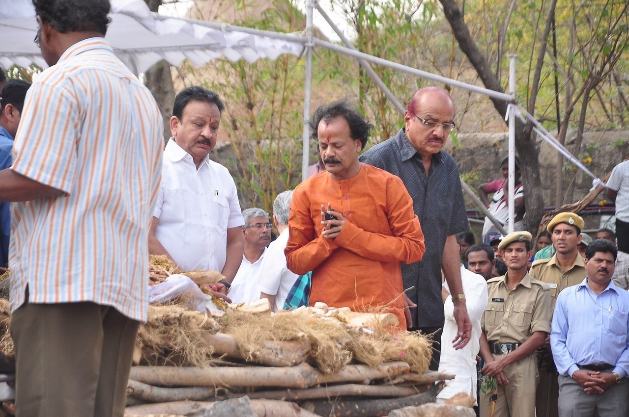 D Ramanaidu Funeral Ceremony - 245 / 326 photos