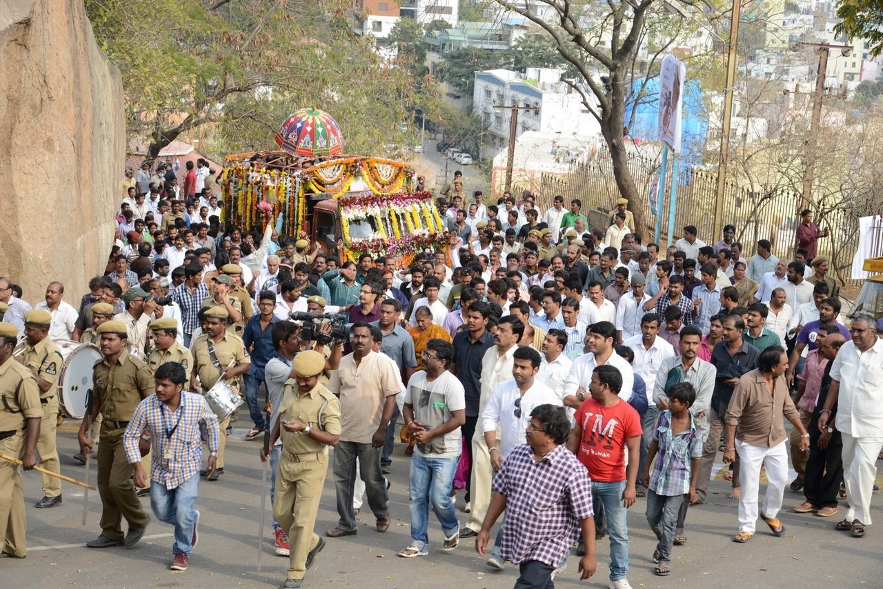 D Ramanaidu Funeral Ceremony - 258 / 326 photos