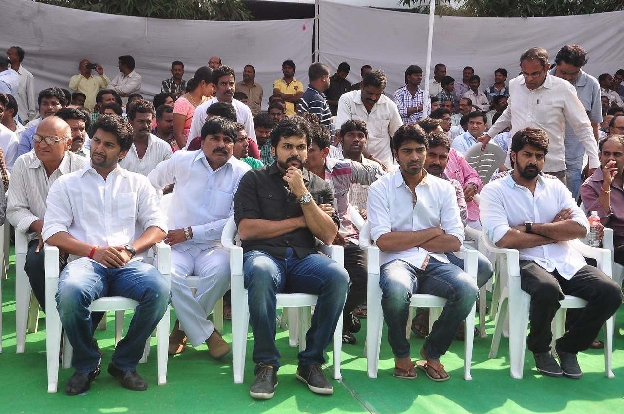 D Ramanaidu Funeral Ceremony - 264 / 326 photos