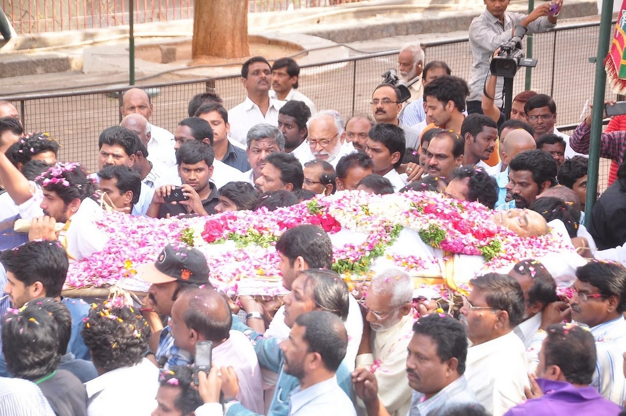 D Ramanaidu Funeral Ceremony - 274 / 326 photos