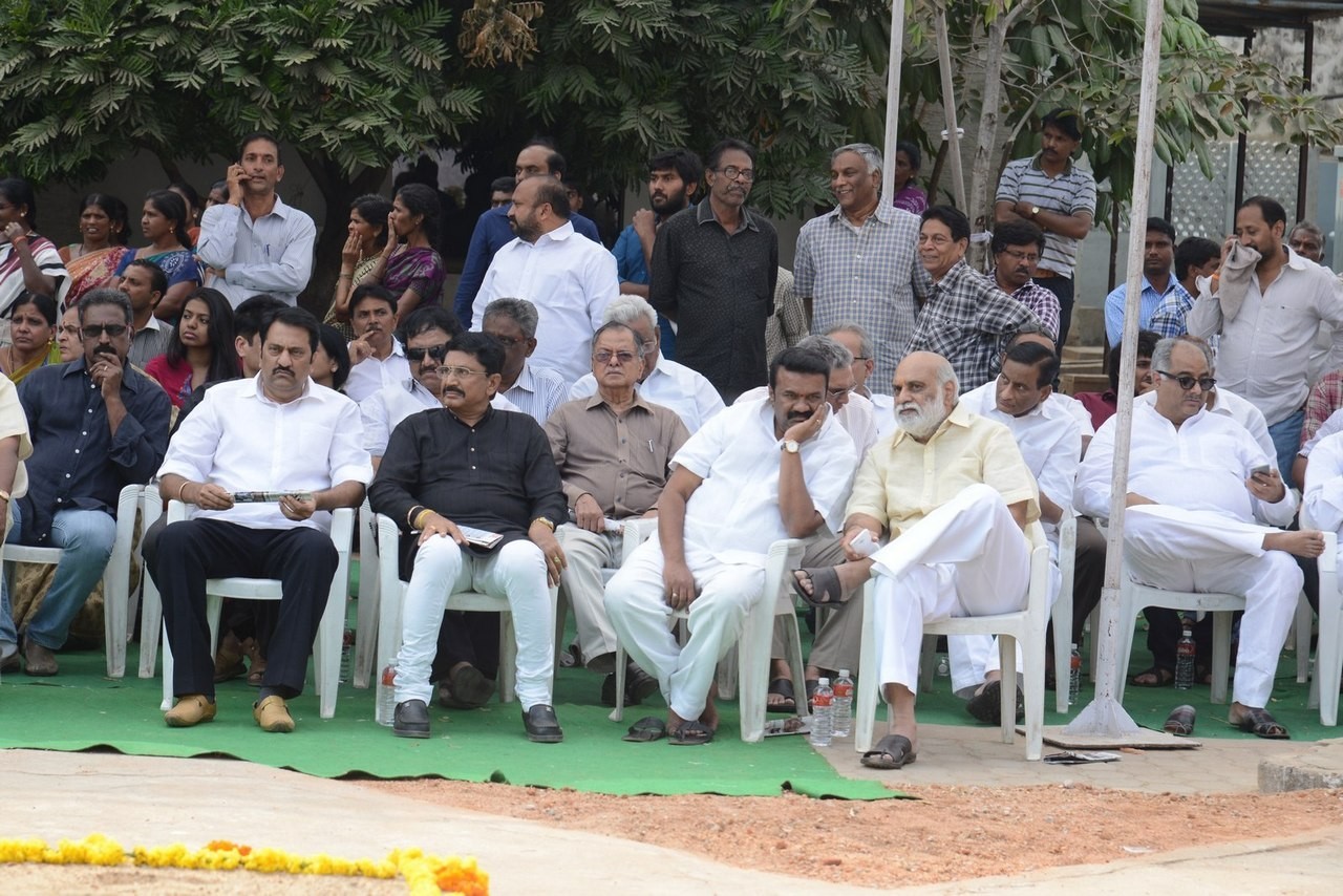 D Ramanaidu Funeral Ceremony - 278 / 326 photos