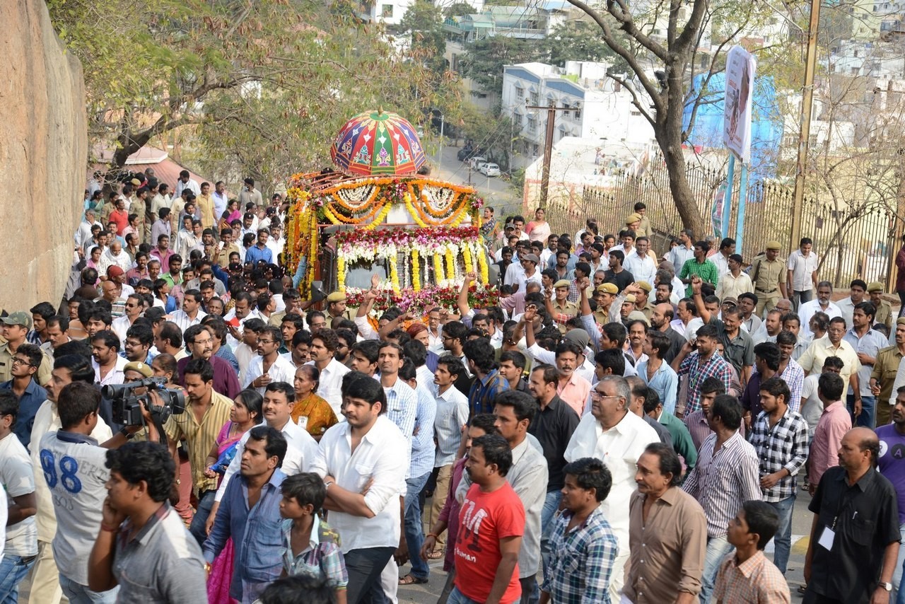 D Ramanaidu Funeral Ceremony - 282 / 326 photos