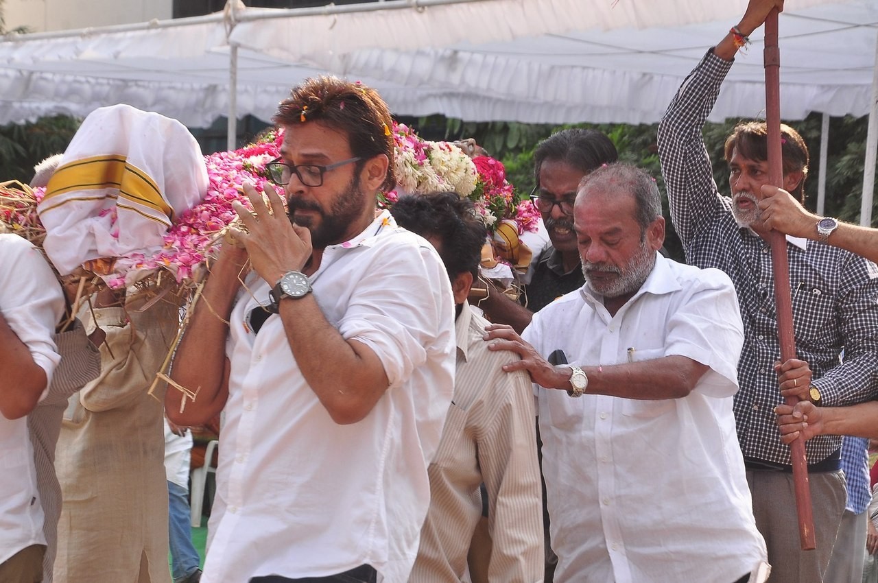 D Ramanaidu Funeral Ceremony - 290 / 326 photos