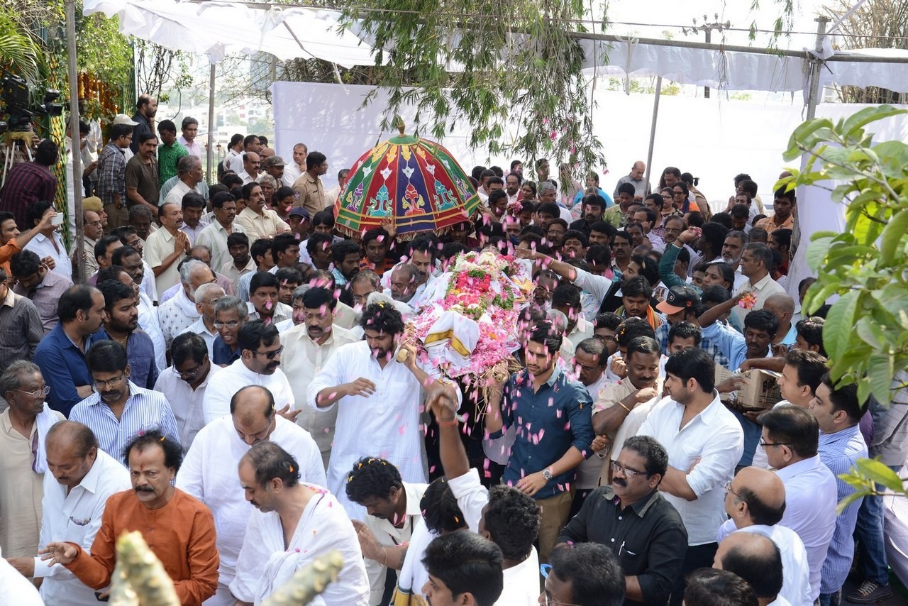 D Ramanaidu Funeral Ceremony - 295 / 326 photos