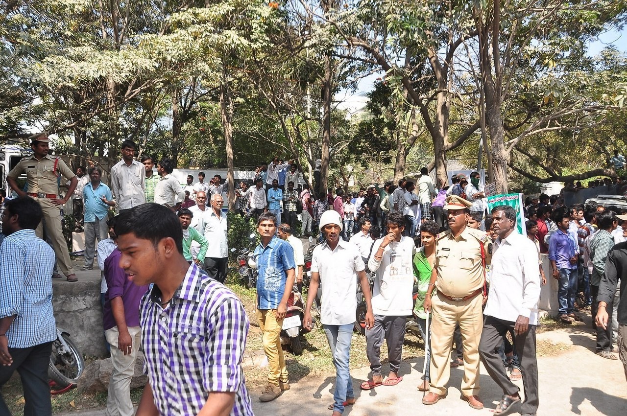 D Ramanaidu Funeral Ceremony - 306 / 326 photos