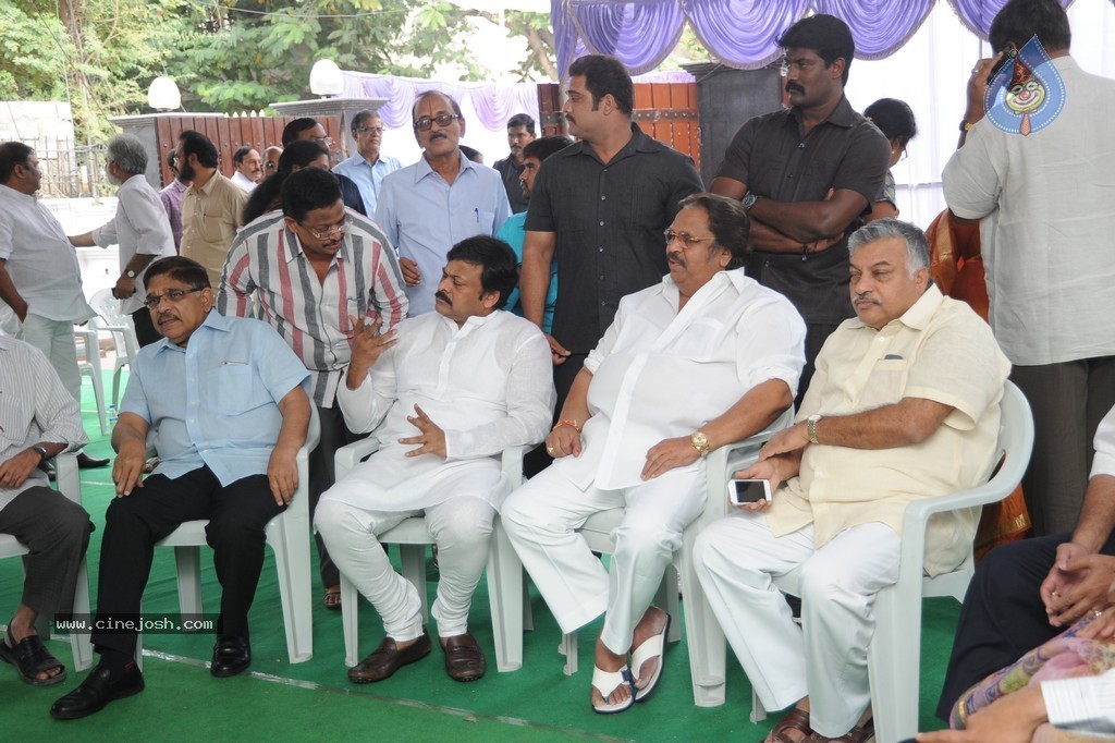 Dasari n Chiru at Vadde Ramesh 1st Year Ceremony - 32 / 38 photos