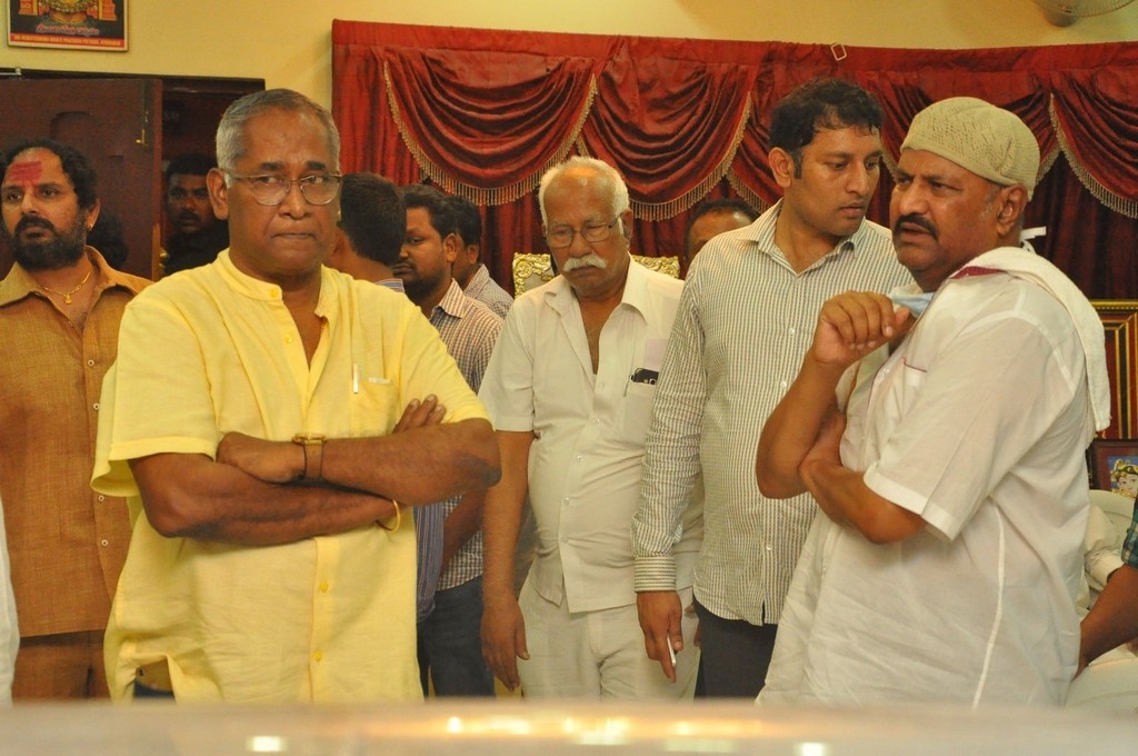 Dasari Narayana rao Condolences Photos 2 - 62 / 152 photos