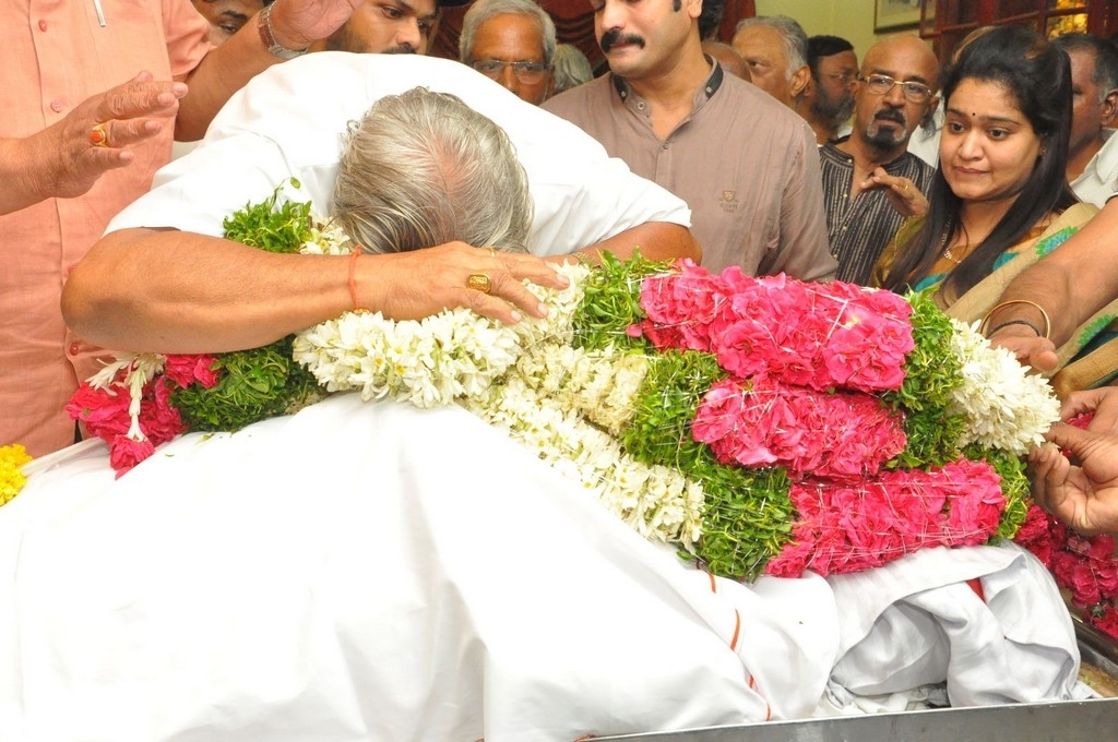 Dasari Narayana rao Condolences Photos 2 - 79 / 152 photos