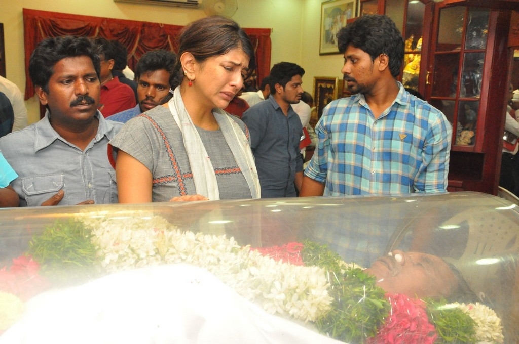 Dasari Narayana rao Condolences Photos 2 - 111 / 152 photos