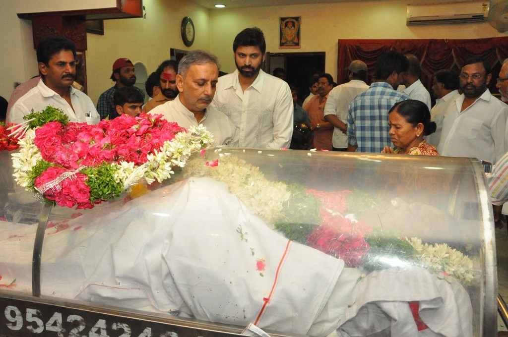 Dasari Narayana rao Condolences Photos 2 - 121 / 152 photos