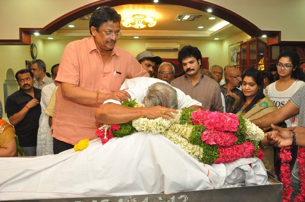 Dasari Narayana rao Condolences Photos 2 - 126 / 152 photos