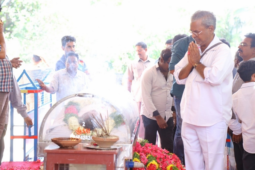Dasari Narayana Rao Condolences Photos 4 - 16 / 83 photos