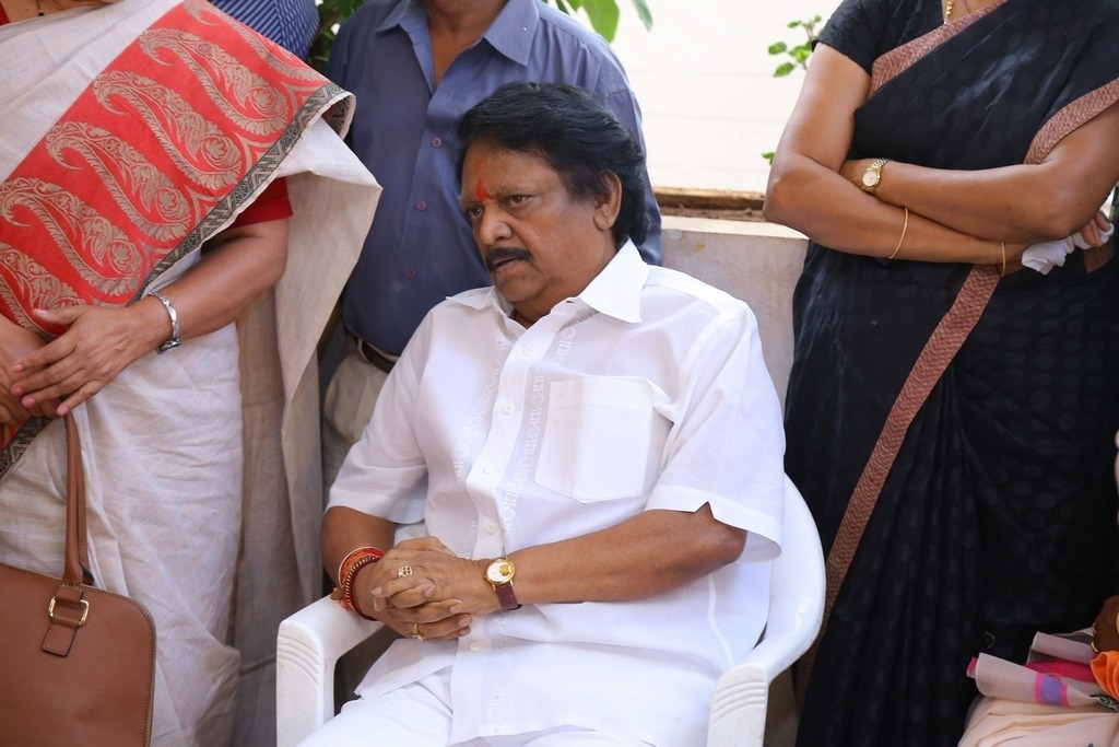 Dasari Narayana Rao Condolences Photos 4 - 24 / 83 photos
