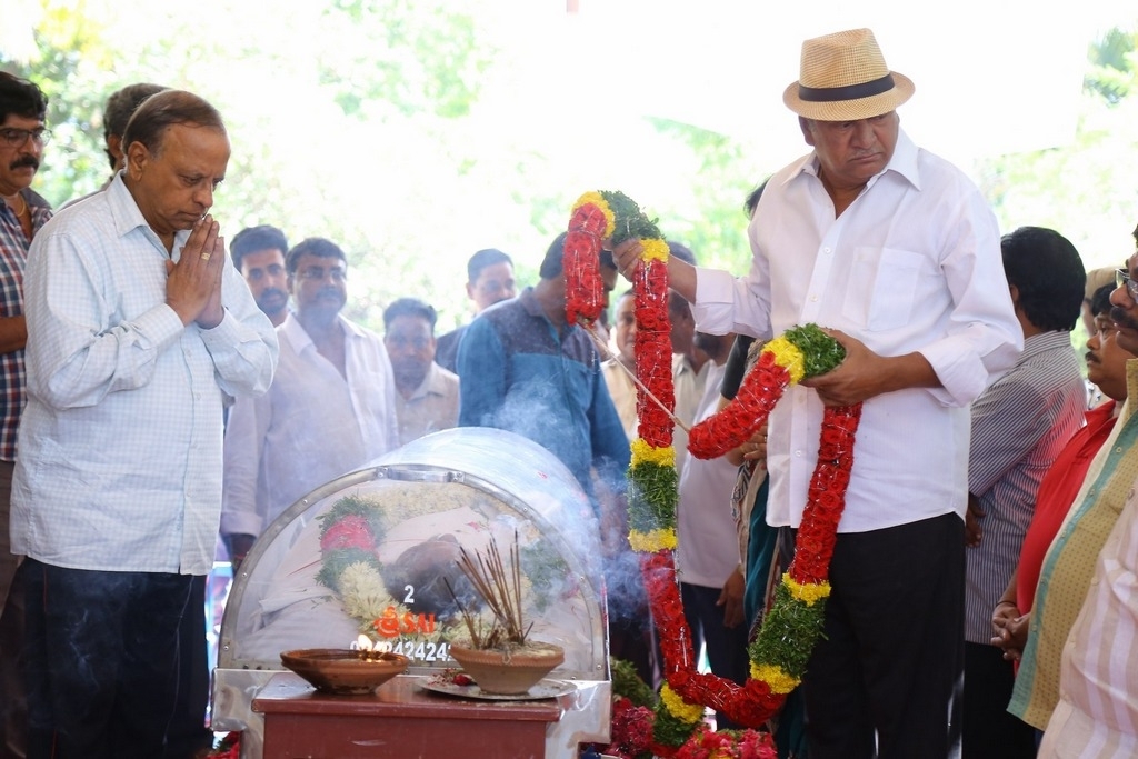 Dasari Narayana Rao Condolences Photos 4 - 27 / 83 photos