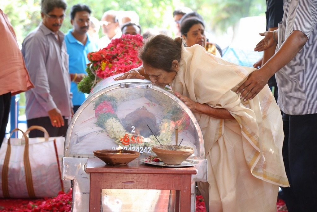 Dasari Narayana Rao Condolences Photos 4 - 42 / 83 photos
