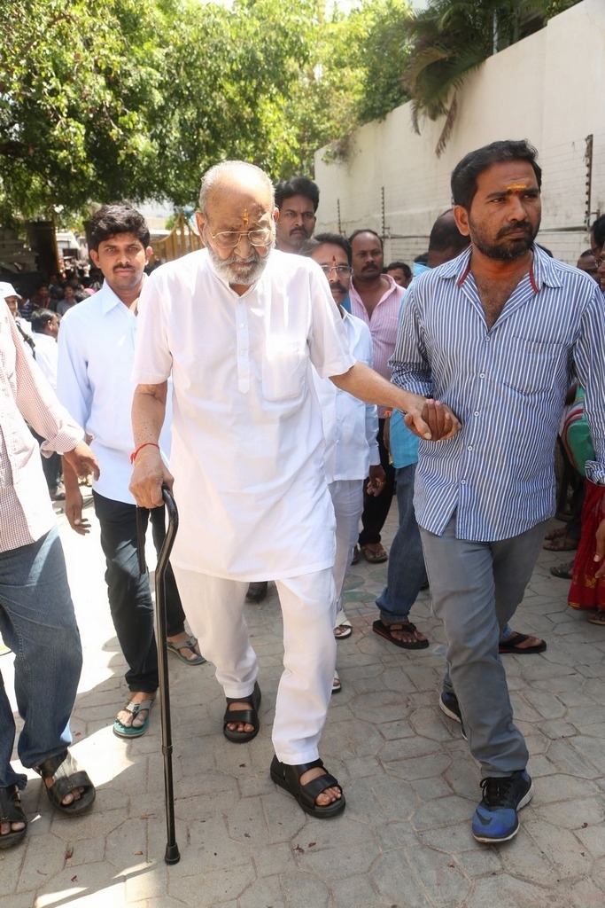 Dasari Narayana Rao Condolences Photos 5 - 11 / 127 photos