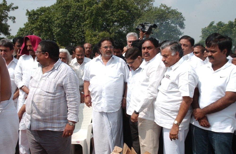 Dasari Padma Funeral Photos - 42 / 61 photos
