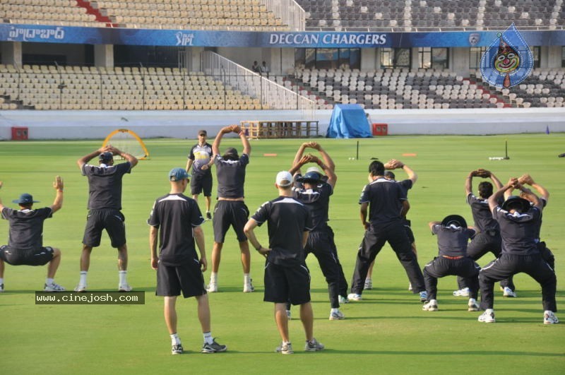 Deccan Chargers Practicing Photos - 47 / 100 photos