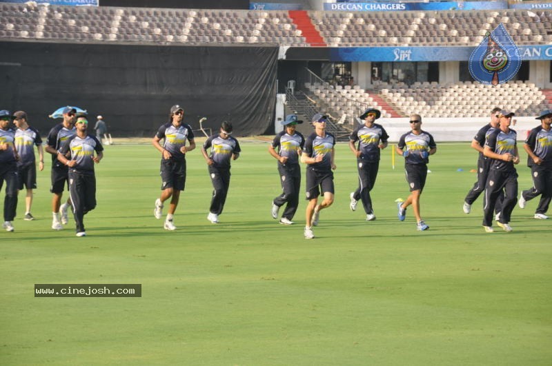 Deccan Chargers Practicing Photos - 60 / 100 photos