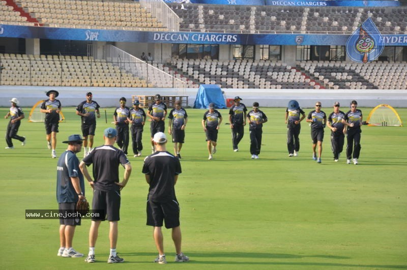 Deccan Chargers Practicing Photos - 62 / 100 photos