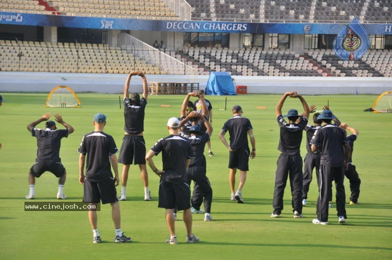 Deccan Chargers Practicing Photos - 67 / 100 photos