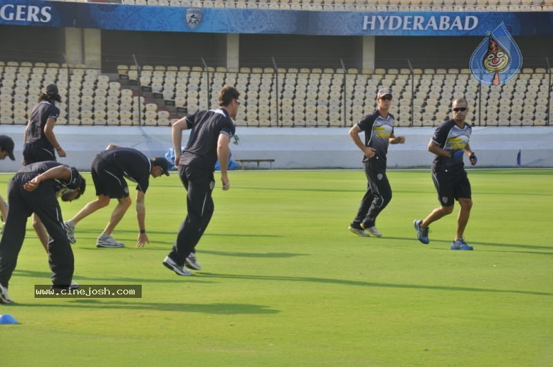 Deccan Chargers Practicing Photos - 73 / 100 photos