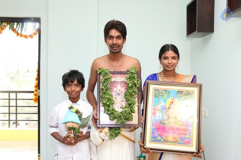 Dhanraj Housewarming Ceremony - 8 / 27 photos