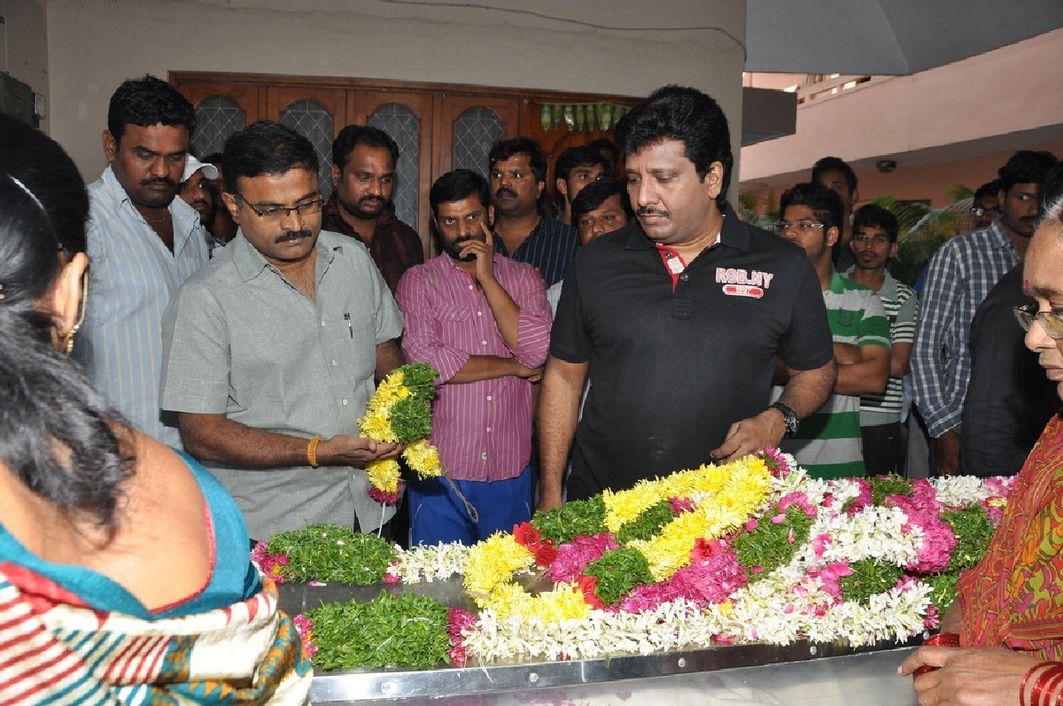 Dharmavarapu Condolences Photos - 21 / 179 photos