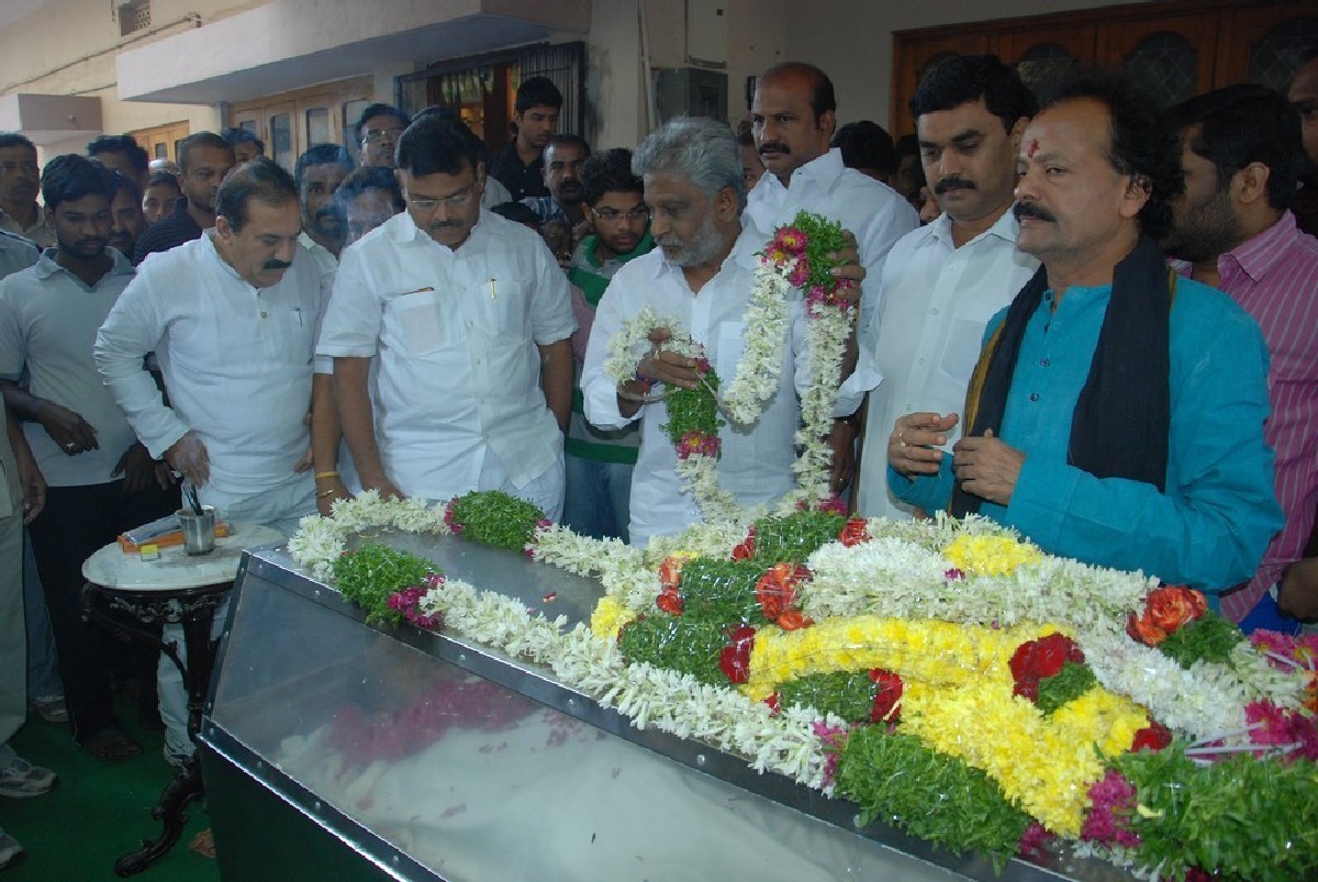 Dharmavarapu Condolences Photos - 52 / 179 photos