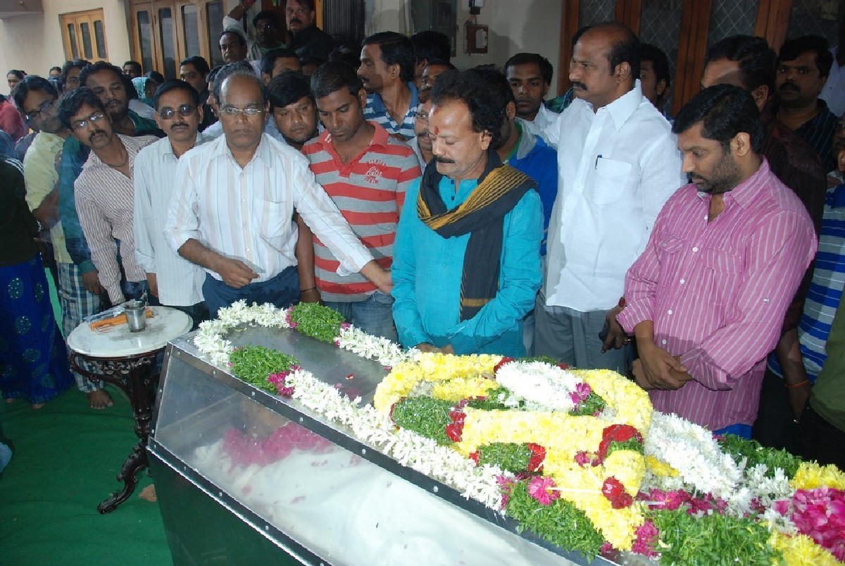 Dharmavarapu Condolences Photos - 54 / 179 photos