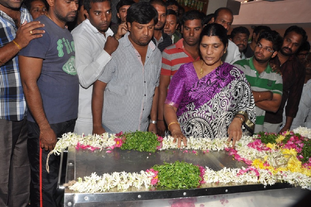 Dharmavarapu Condolences Photos - 56 / 179 photos